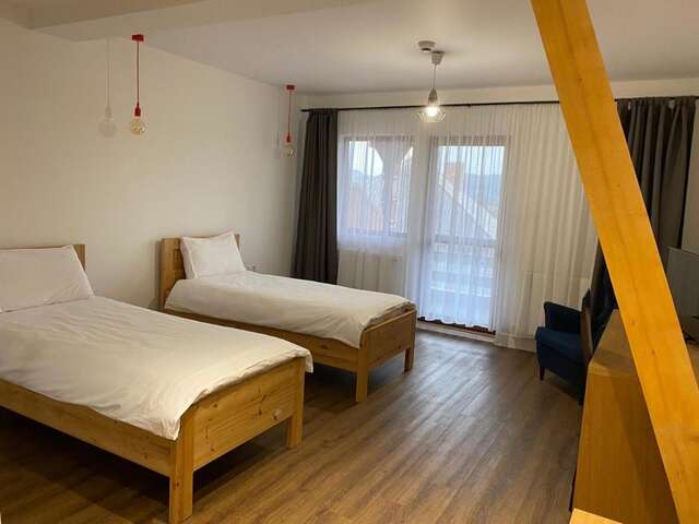 Отель Podina Resort Ungureni-15